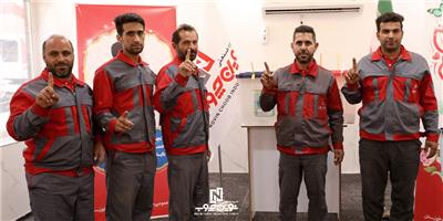 حضور صندوق سیار رأی گیری در گروه صنعتی نوین چوب خوزستان 