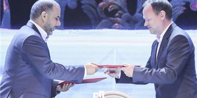 امضای قرارداد همکاری گروه صنعتی نوین چوب خوزستان و شرکت آلمانی دیفن باخر (DIEFFENBACHER)